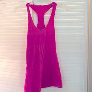 Neon pink LuLulemon tank